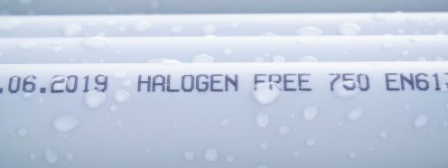 Halogeenivapaita sähköasennusputkia käytetään mm. sairaaloissa, sillä tulipalon sattuessa halogeenivapaatputket eivät tuota palaessaan haitallisia palokaasuja.