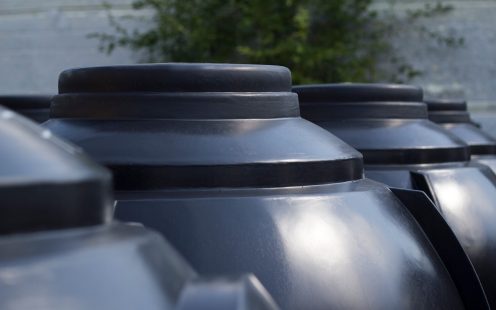 Hiekan- ja öljynerottimien valikoimasta löydät ratkaisun yksittäisen autotallin lattiokaivoerottimista, pesupaikkojen, korjaamoiden, parkkihallien ja -alueiden öljynerottamisen tarpeisiin.